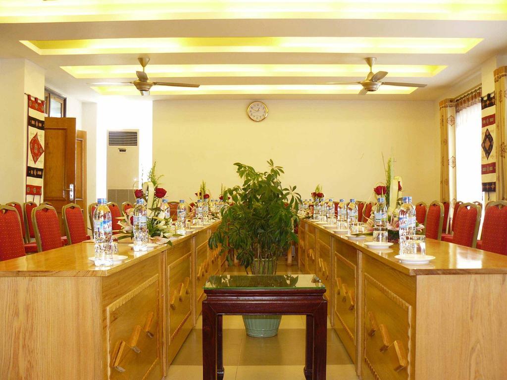 Lao Cai Galaxy Hotel Esterno foto