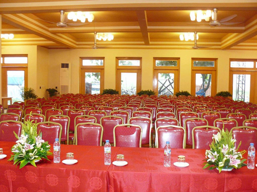Lao Cai Galaxy Hotel Esterno foto